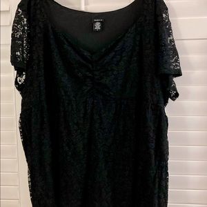 EUC Size 5 (5x) Torrid Top
